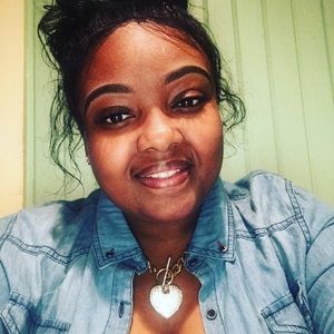 Meet your Posher, Kelli